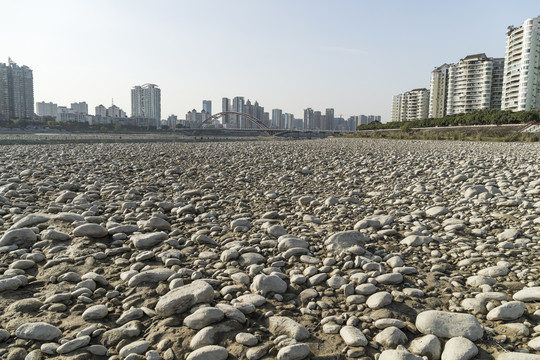 枯水期河流