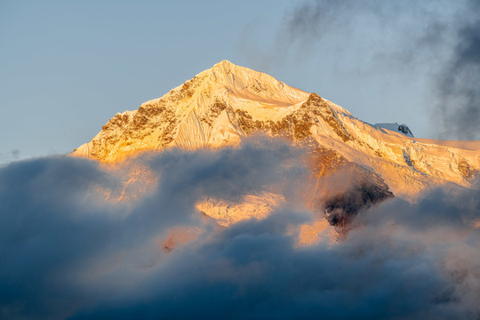 梅里雪山日出