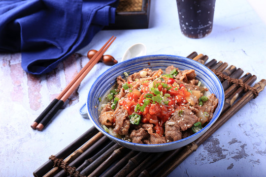 肥牛飯