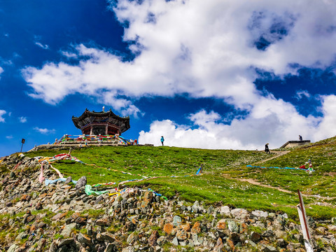 日月山