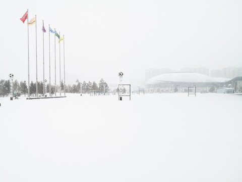 冬天大雪广场