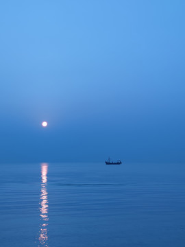 海上日出