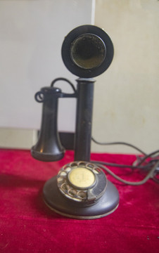 挂式听筒电话机