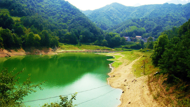 秦岭岱峪水库