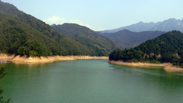 蓝田岱峪水库