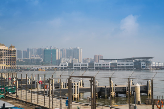 中国澳门城市建筑和客轮码头