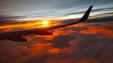 空中看夕阳晚霞