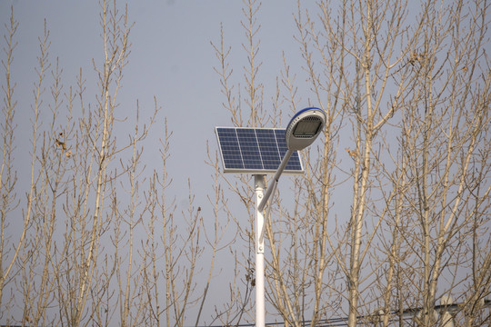 太阳能发电路灯