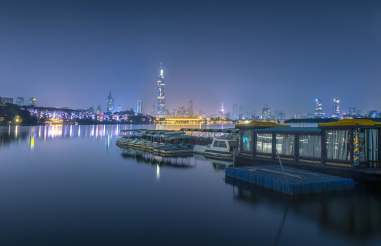 玄武湖夜景