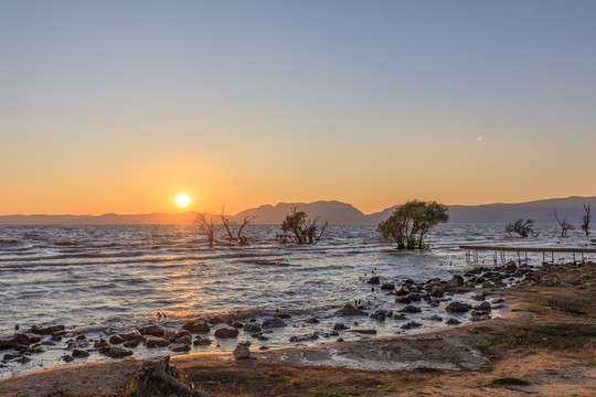 昆明滇池湿地公园夕阳日落