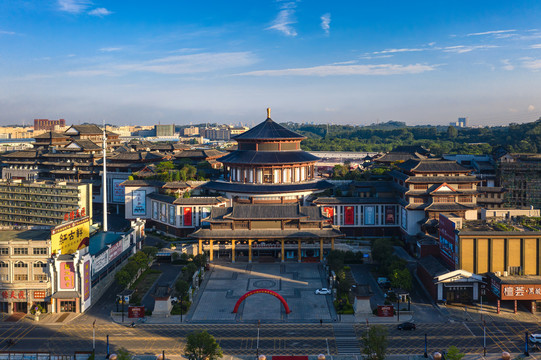 大涌红博城正门全景