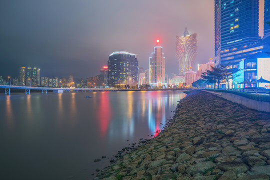 澳门现代建筑和桥梁和城市夜景