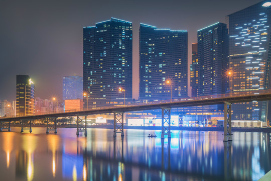 澳门现代建筑和桥梁和城市夜景