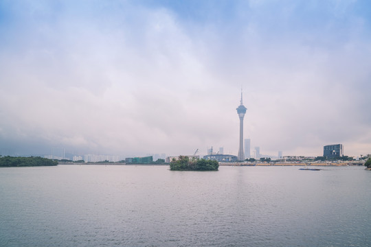 澳门城市建筑天际线和滨海风光