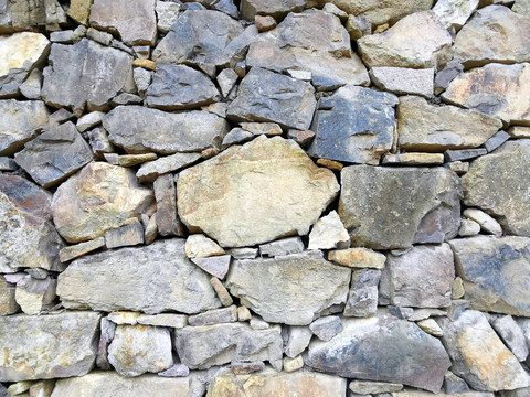 石块堆砌石墙
