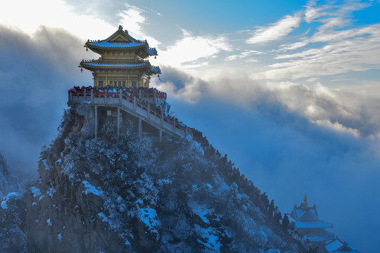 洛阳老君山雪景