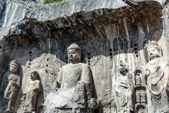 龙门石窟奉先寺大卢舍那像龛