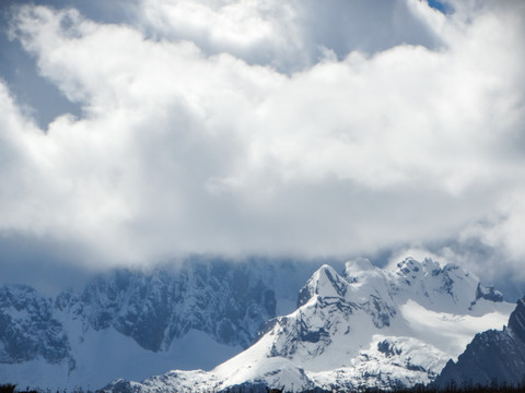 玉龙雪山