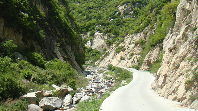 秦岭岱峪峡谷