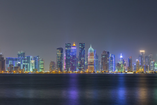 卡塔尔多哈城市天际线与夜景