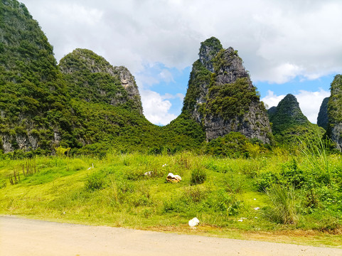 连绵群山