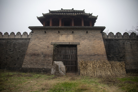 破败的宝鸡钓鱼台影视基地