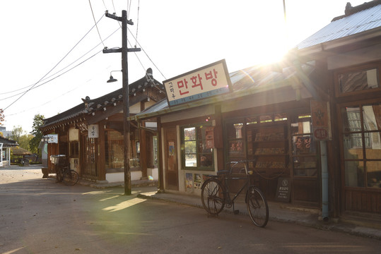 韩国古老的街区小店