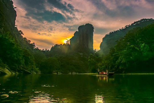 武夷山九曲溪竹筏漂流