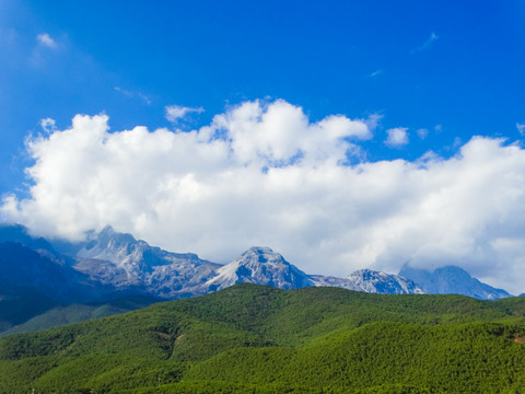 云南玉龙雪山山脉