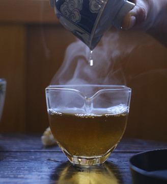 茶艺师泡茶