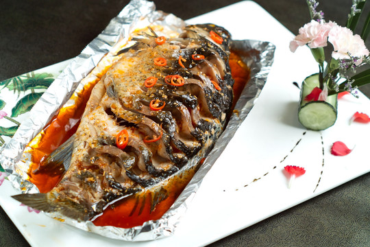 錫紙烤魚烤鯽魚