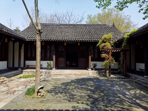 中式古典建筑庭院
