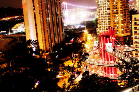 厦门山海步道的夜间风景