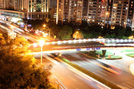 厦门山海步道的夜间风景