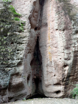 龙虎山仙女岩