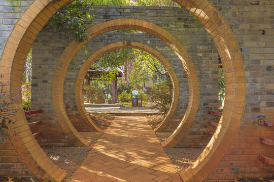 古典园林圆形门