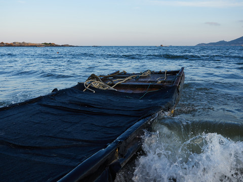 暮色海浪