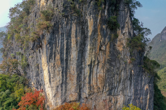 悬崖峭壁