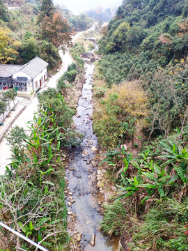 丫山山间小溪