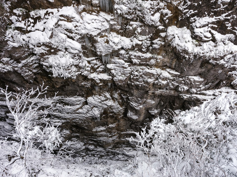 天门山雾凇