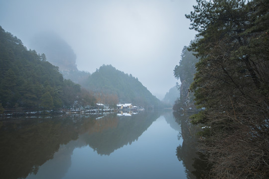 甘肃天水仙人崖石窟