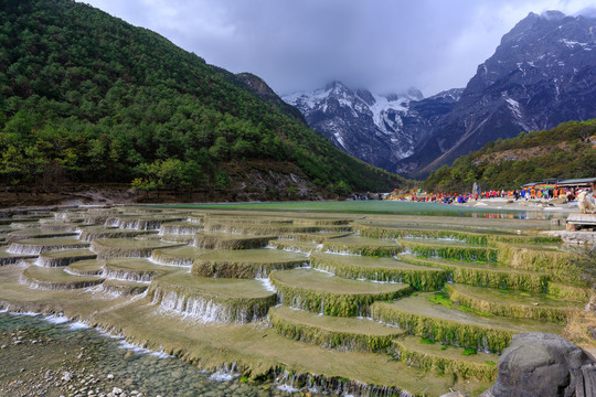 云南丽江玉龙雪山蓝月谷白水河