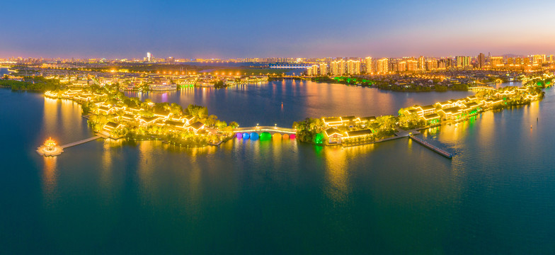 苏州金鸡湖李公堤夜景