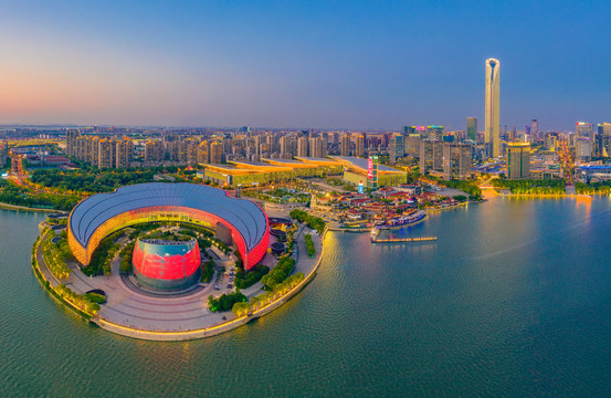 苏州金鸡湖文化艺术中心夜景