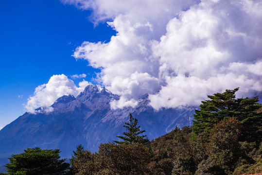 群山