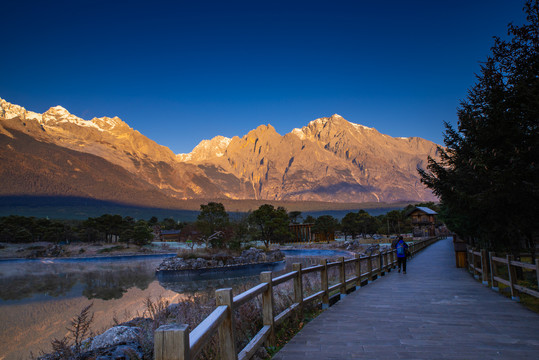 玉龙雪山山水风光