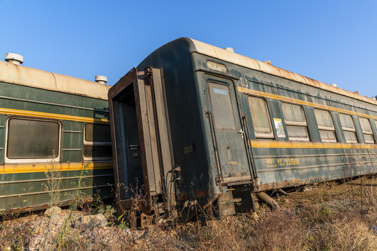 废弃绿皮火车