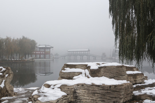 董子园雪景