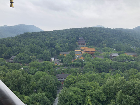 杭州西湖雷峰塔