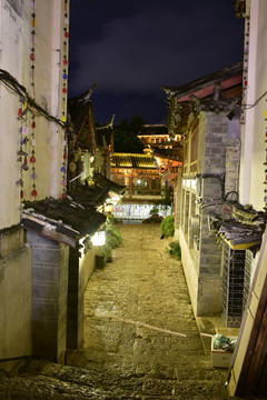 云南丽江古镇夜景